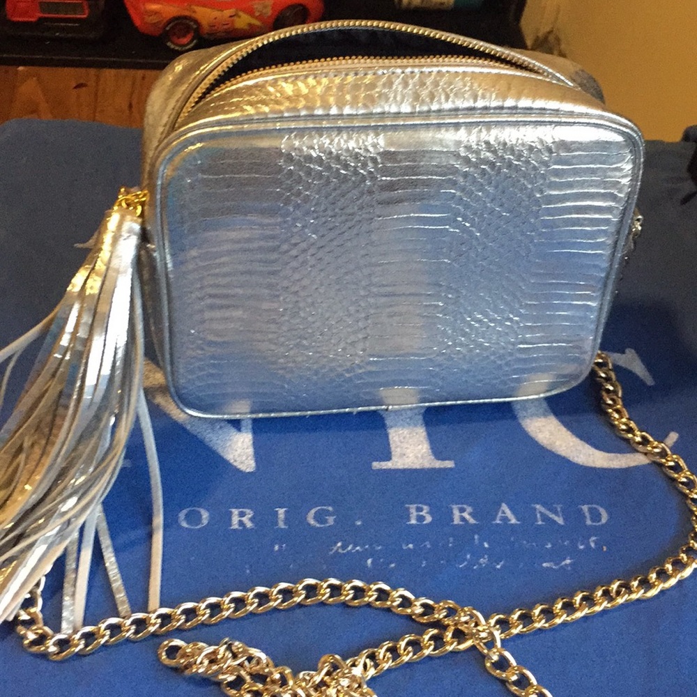 VS gray purse - Picture 1 of 3